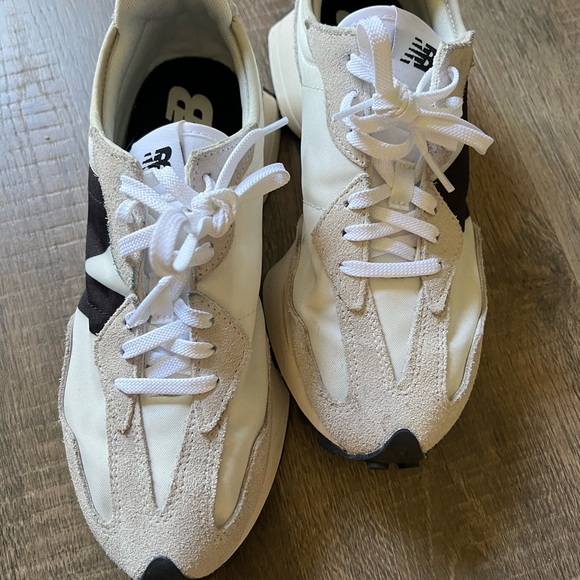 New Balance Cream and Black Sneakers - Picture 2 of 4